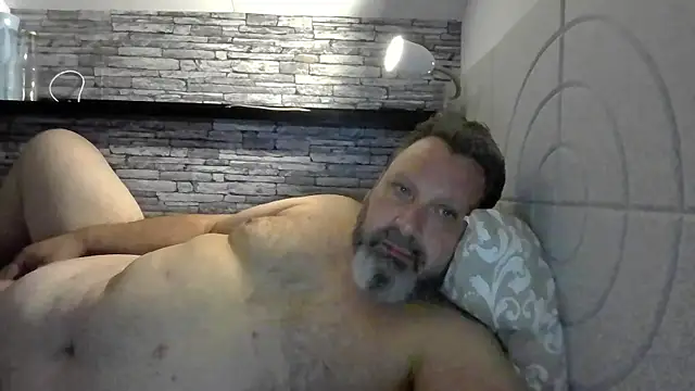 BigMan738xh online show from June 2026 11:10:01 PM