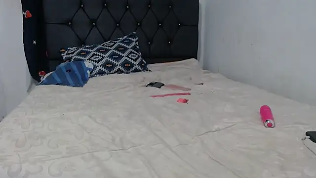 Angeliicaxx online show from September 2025 04:18:01 AM