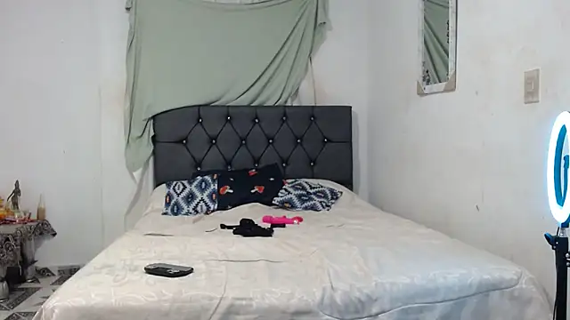 Angeliicaxx online show from September 2025 02:07:01 AM