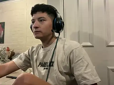 feeelipe2007 online show from September 2025 02:54:01 AM