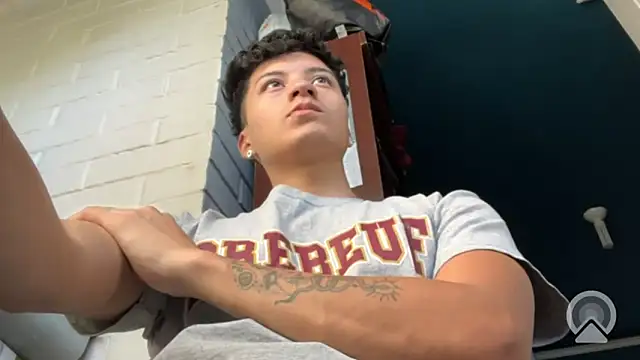 feeelipe2007 online show from February 2026 10:18:01 PM