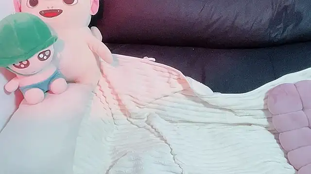 LINNIE05 online show from January 2026 09:49:01 AM