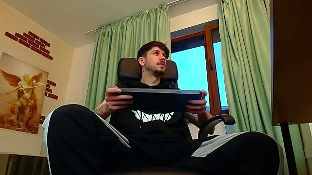 JonahShaw online show from September 2025 04:29:01 AM