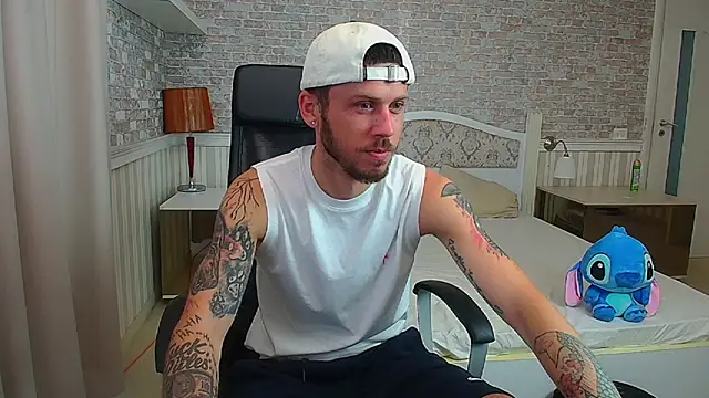 Snapshot of JonahShaw chatting on July 2026 04:54:02 AM JonahShaw online show from July 2026 04:54:02 AM