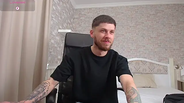 JonahShaw online show from April 2026 04:52:01 AM