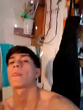 Snapshot of LUISSLEONN0958 chatting on September 2025 05:13:01 PM LUISSLEONN0958 online show from September 2025 05:13:01 PM