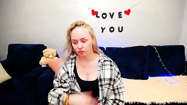 LiluMoon   online show from March 2026 03:35:01 PM