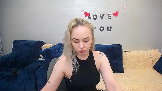 LiluMoon   online show from April 2026 12:17:02 PM