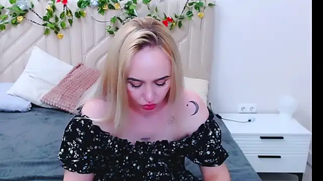 LiluMoon   online show from April 2026 04:42:02 PM