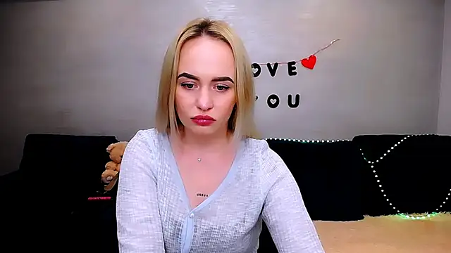 LiluMoon   online show from April 2026 04:24:02 PM