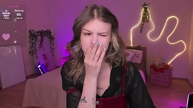 Lisa Blossom online show from June 2026 06:02:02 AM