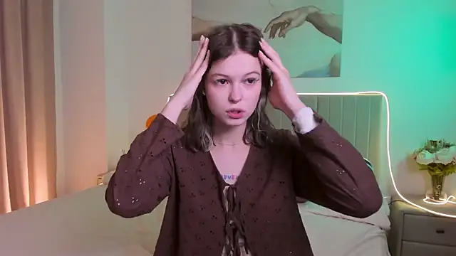 Lisa Blossom online show from October 2025 06:03:02 AM