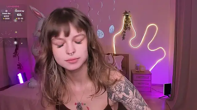 Lisa Blossom online show from April 2026 06:04:02 AM