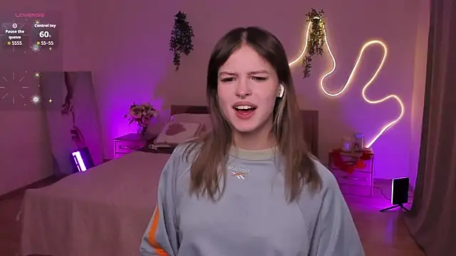 Lisa Blossom online show from April 2026 06:10:01 AM