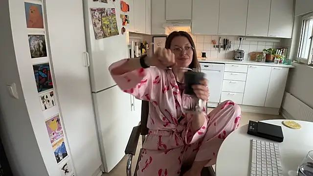 Snapshot of Scorpion_Peach chatting on November 2025 10:20:01 AM Scorpion Peach online show from November 2025 10:20:01 AM