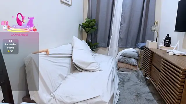 Snapshot of penny_coco chatting on November 2025 07:52:02 PM penny coco online show from November 2025 07:52:02 PM