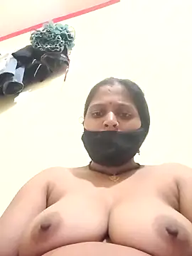 Snapshot of Rani_Devi143 chatting on October 2025 03:24:02 PM Rani Devi143 online show from October 2025 03:24:02 PM