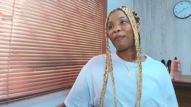 ArianaBeake online show from October 2025 07:40:01 PM