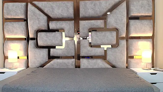 ArianaBeake online show from November 2025 08:20:01 PM