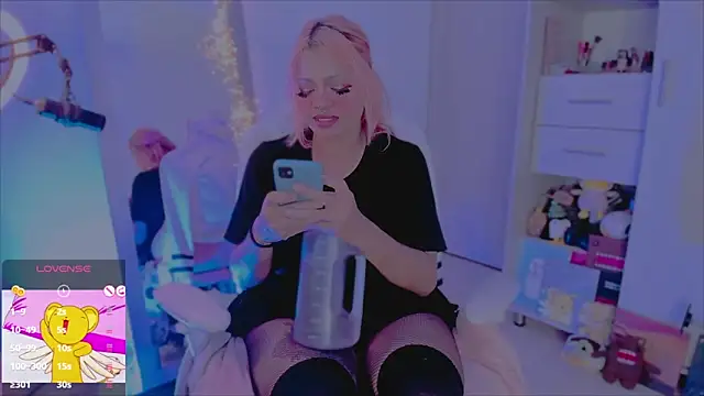 amywilld online show from March 2026 05:37:01 AM