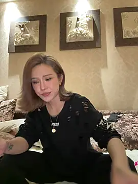 Snapshot of Manson13333 chatting on May 2026 11:54:02 AM Manson13333 online show from May 2026 11:54:02 AM
