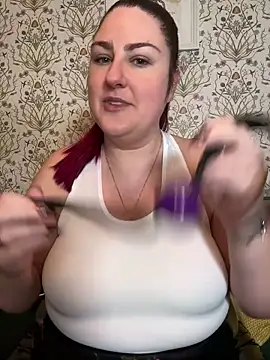 Snapshot of Lacey-BBW chatting on October 2025 10:43:02 PM Lacey-BBW online show from October 2025 10:43:02 PM