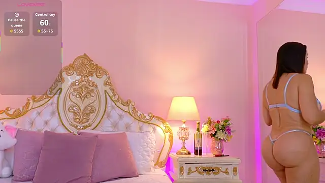 EvaRoah online show from April 2026 12:09:01 PM