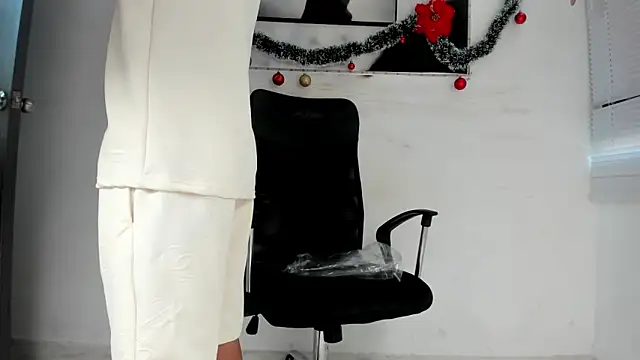 tyler twink boy online show from December 2025 02:08:02 PM