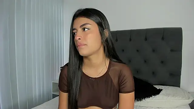 Snapshot of VictoriaParkeer chatting on March 2026 11:33:02 AM VictoriaParkeer online show from March 2026 11:33:02 AM