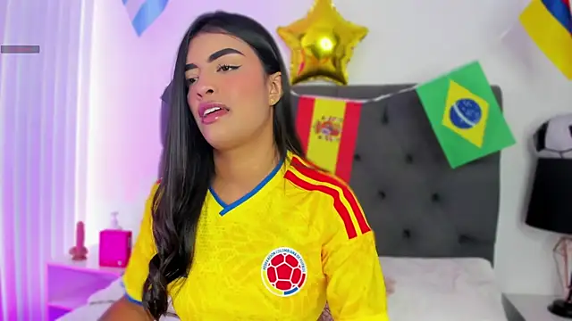 Snapshot of VictoriaParkeer chatting on June 2026 12:22:01 PM VictoriaParkeer online show from June 2026 12:22:01 PM