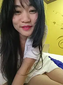 Snapshot of YayeeShow chatting on November 2025 10:46:02 PM YayeeShow online show from November 2025 10:46:02 PM