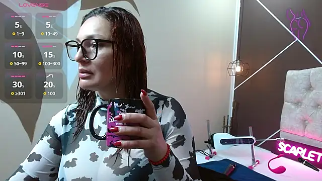 Snapshot of ScarletHott_ chatting on November 2025 12:04:02 PM ScarletHott online show from November 2025 12:04:02 PM