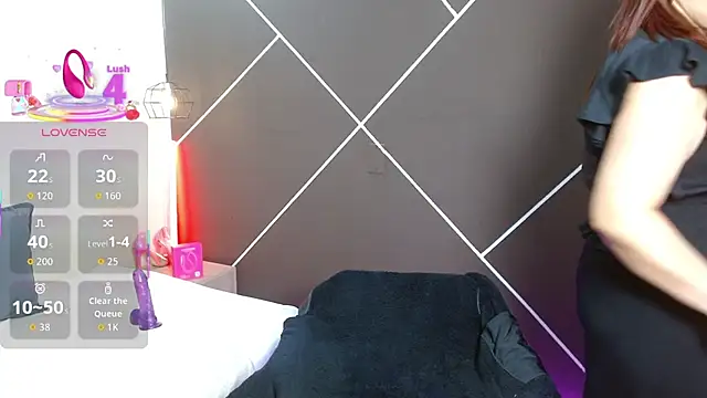 Snapshot of ScarletHott_ chatting on October 2025 11:31:02 AM ScarletHott online show from October 2025 11:31:02 AM