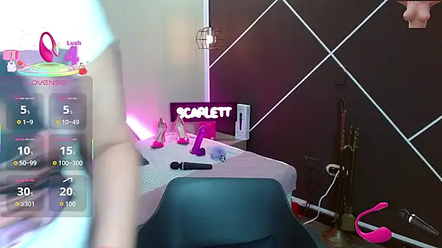 Snapshot of ScarletHott_ chatting on November 2025 12:21:01 PM ScarletHott online show from November 2025 12:21:01 PM