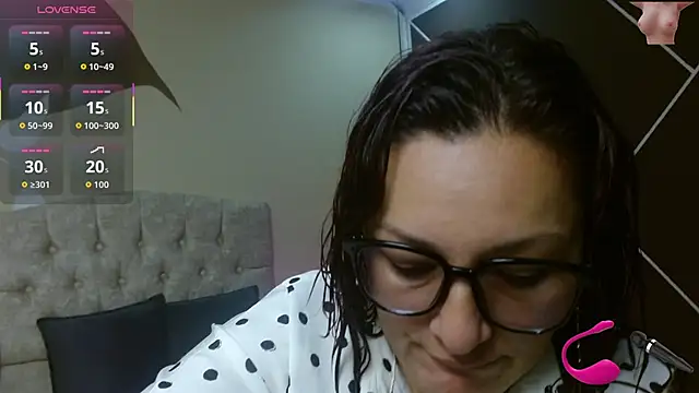 Snapshot of ScarletHott_ chatting on November 2025 11:38:02 AM ScarletHott online show from November 2025 11:38:02 AM