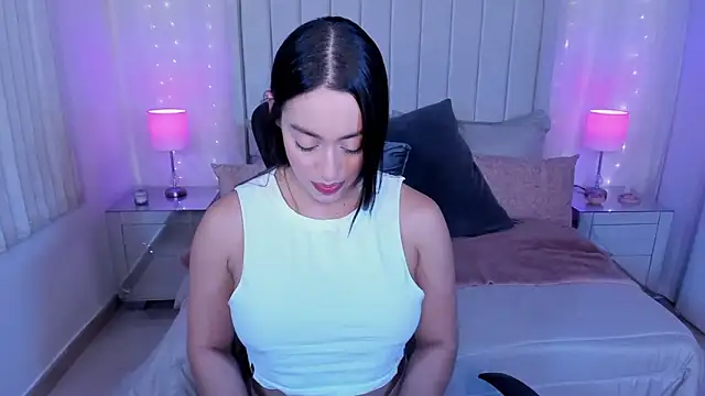 AriadnaTaylor online show from March 2026 07:16:02 PM