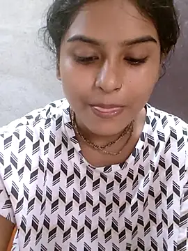 Tara2007 online show from October 2025 09:10:02 AM