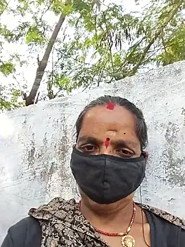 Snapshot of Sexi_savita chatting on November 2025 06:58:01 AM Sexi savita online show from November 2025 06:58:01 AM