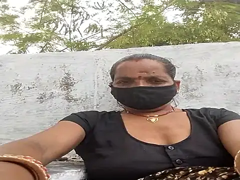 Snapshot of Sexi_savita chatting on October 2025 10:25:02 AM Sexi savita online show from October 2025 10:25:02 AM