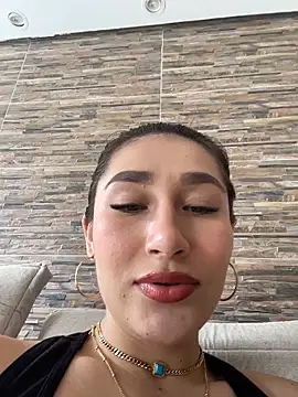 Isa Villamarin online show from October 2025 02:50:02 PM