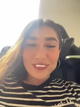 Isa Villamarin online show from October 2025 03:14:01 PM