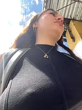 Isa Villamarin online show from September 2025 03:00:01 PM