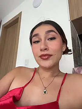 Isa Villamarin online show from October 2025 04:19:02 PM