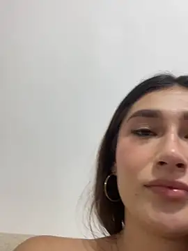 Isa Villamarin online show from September 2025 10:05:02 PM