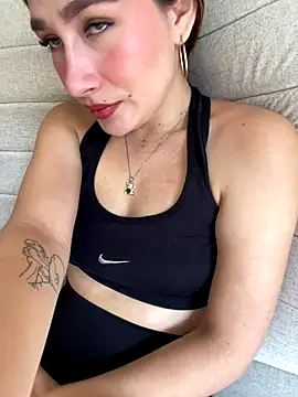 Isa Villamarin online show from September 2025 03:07:02 PM