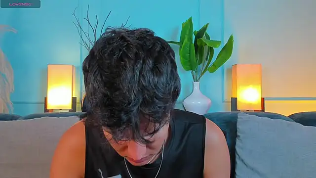 Leo Savage  online show from April 2026 04:58:01 AM