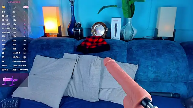 Leo Savage  online show from December 2025 04:34:02 AM