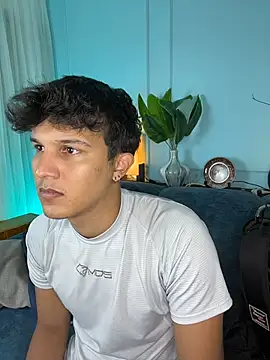 Leo Savage  online show from March 2026 03:48:01 AM