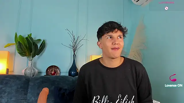 Leo Savage  online show from February 2026 02:56:02 AM