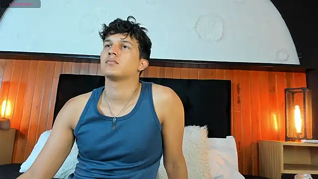 Leo Savage  online show from May 2026 04:05:01 AM